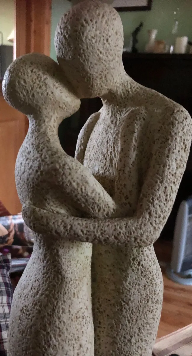 Statue - Loves Embrace - Image 3