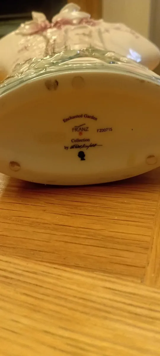 Franz vase 10.5 " - Image 3