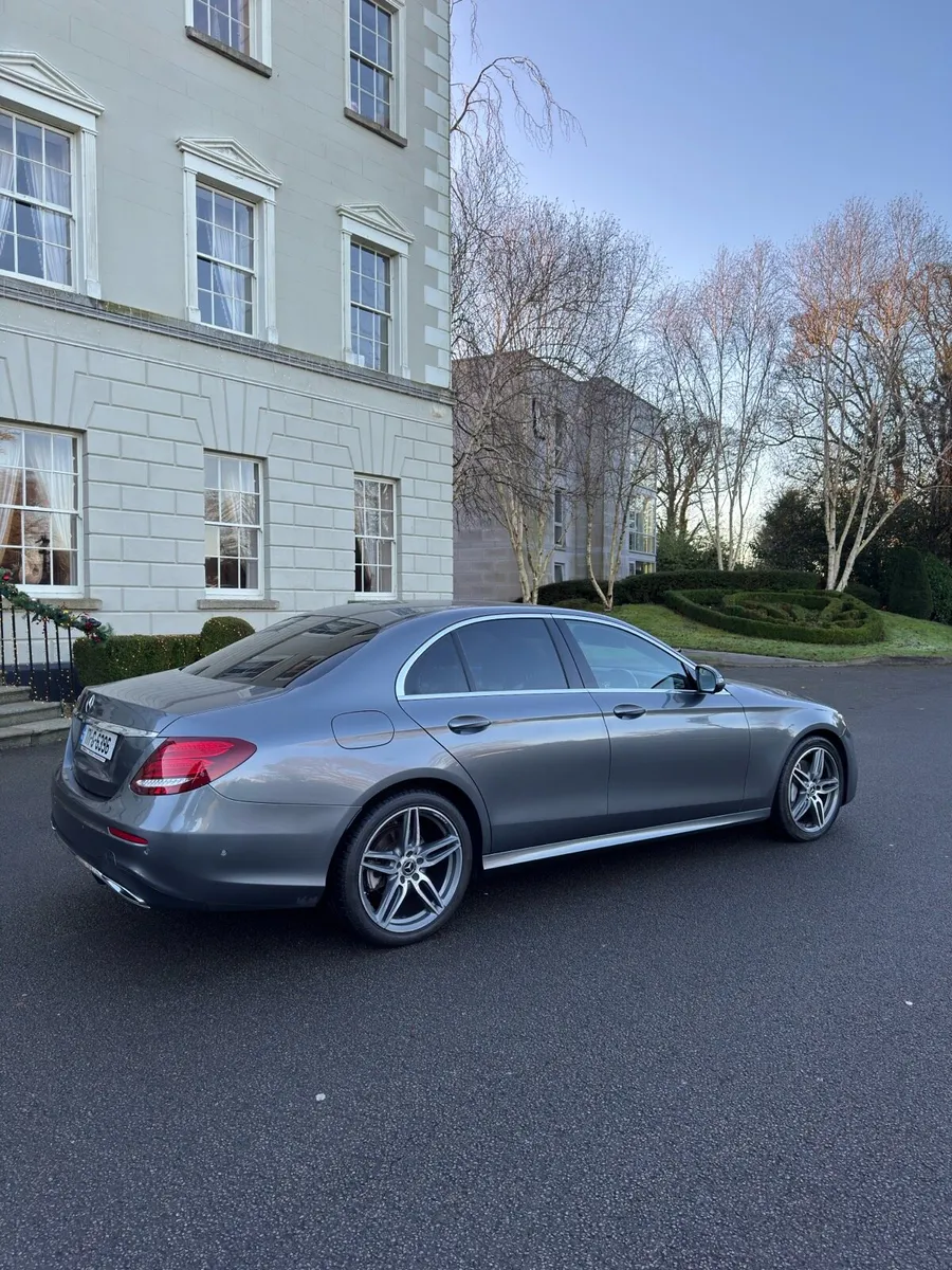 Mercedes-Benz E220d AMG-Line - Image 3