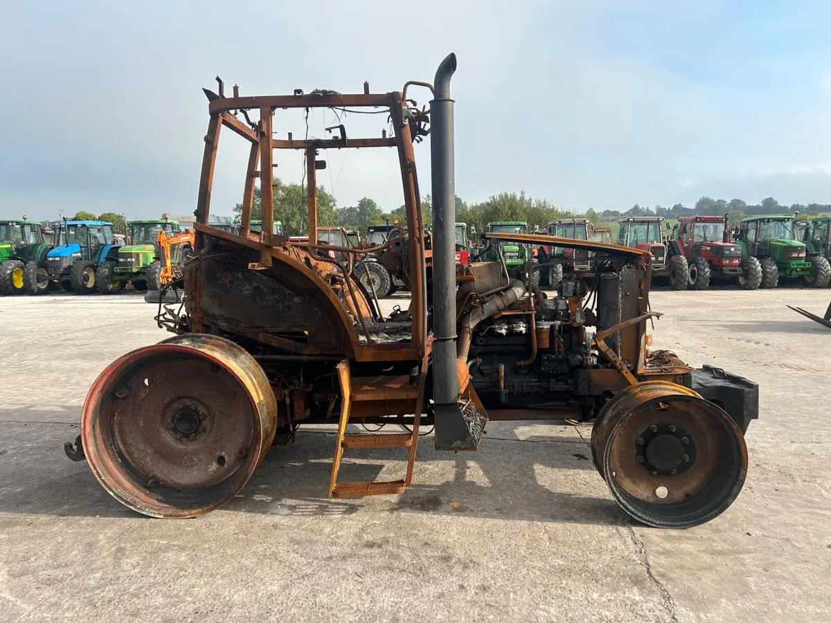 Claas 656 (fire damaged) - Image 1