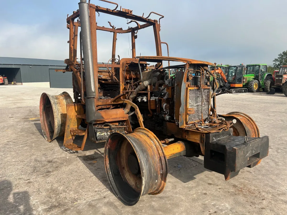 Claas 656 (fire damaged) - Image 2