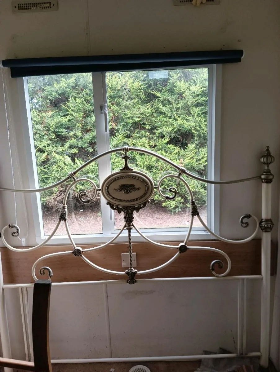 Like new king size headboard - Image 3