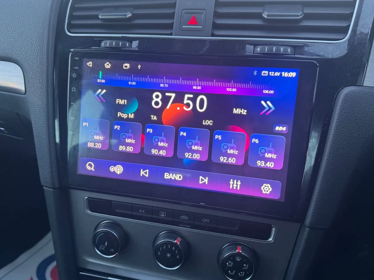 Volkswagen Golf 2015 1.2 petrol - Image 2