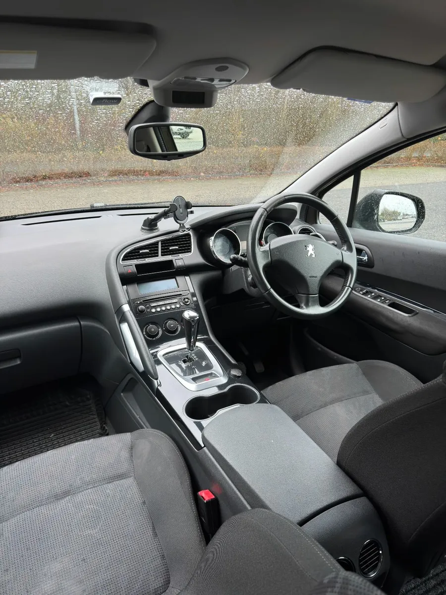 Peugeot 3008 AUTOMATIC - Image 4