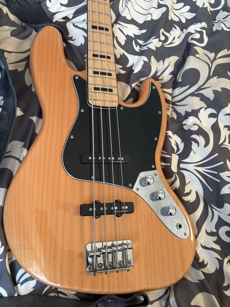 squier guitars - Image 2