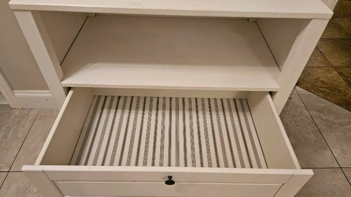 Baby changing table - Image 2