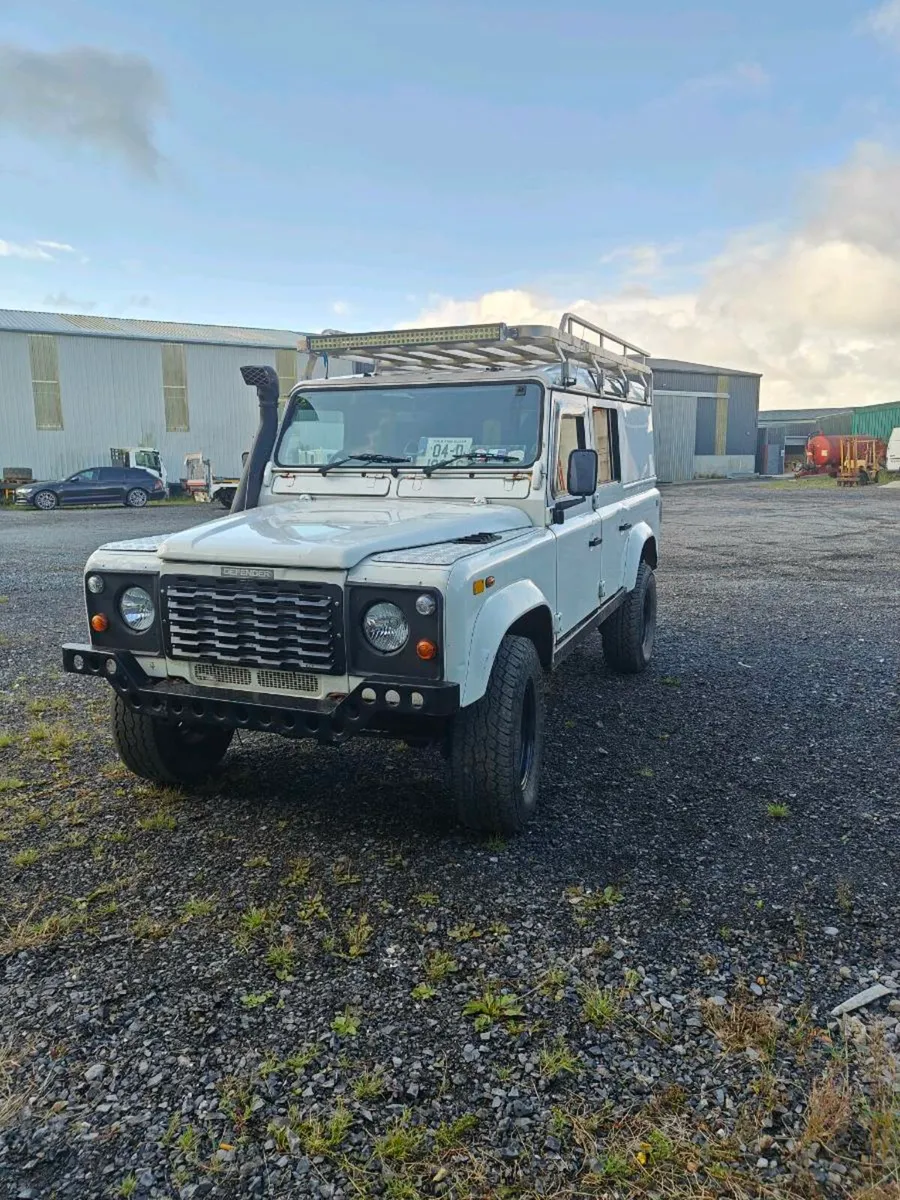 Land rover defender 110 td5 crewcab - Image 1