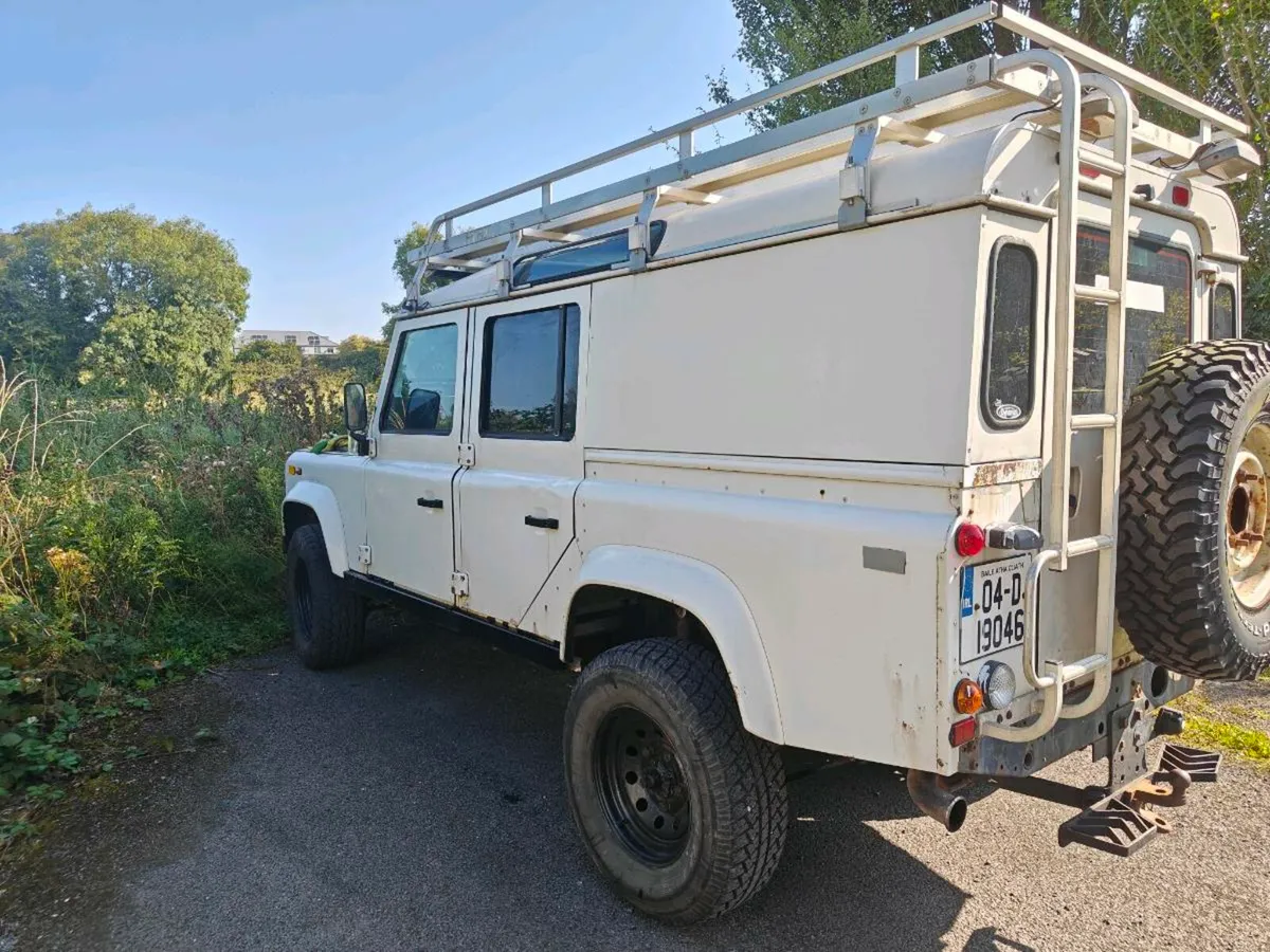 Land rover defender 110 td5 crewcab - Image 2