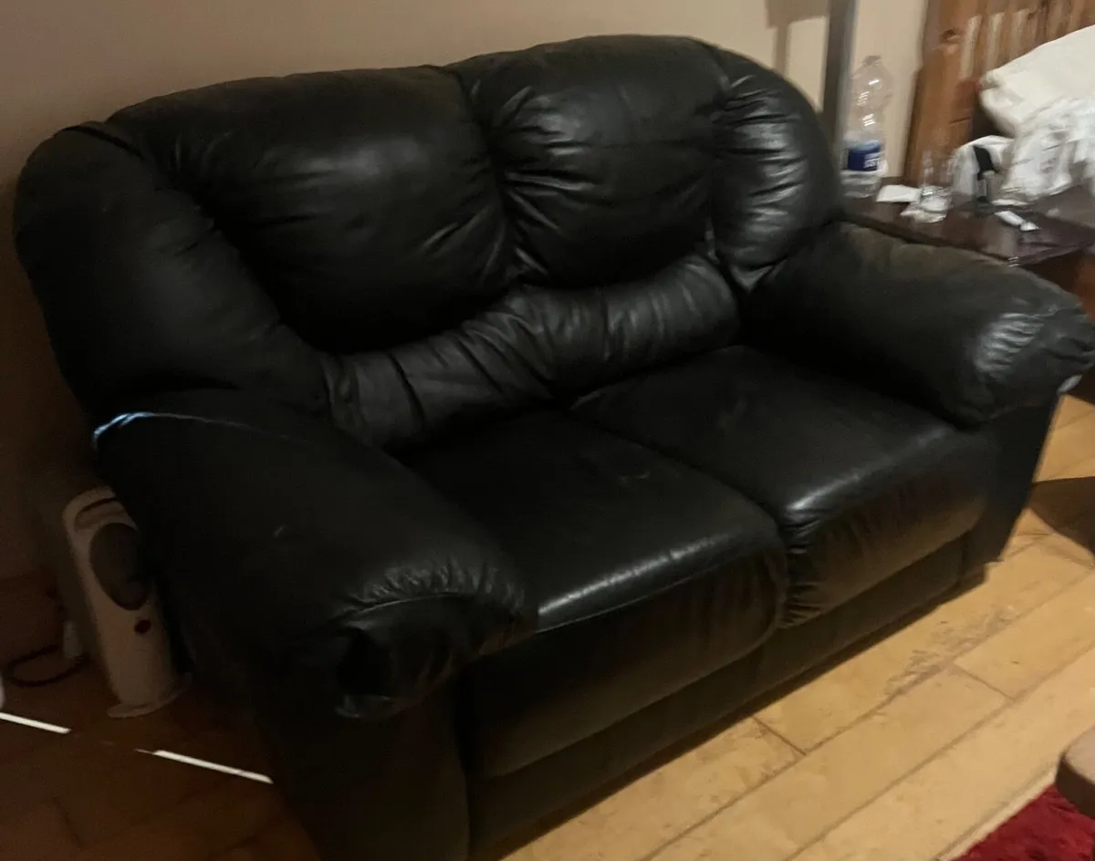 Couch - Image 4