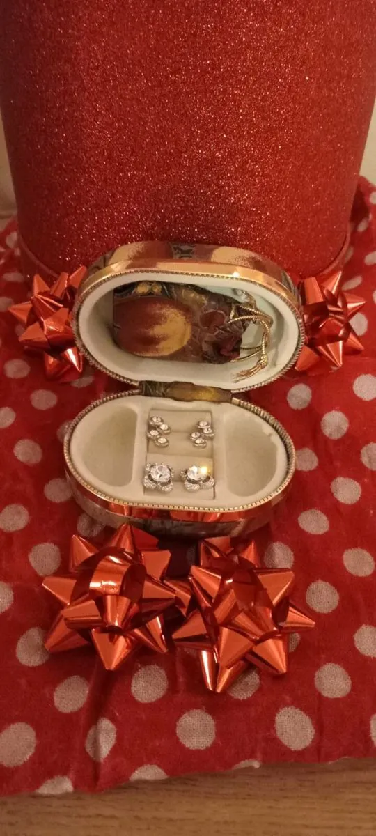 Job lot Earrings - Image 2