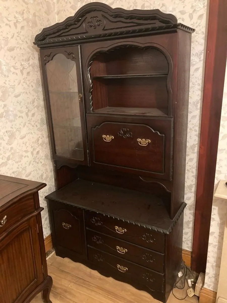 FREE Display Cabinet | Vintage Dark Wood Cabinet | Very Good Condition