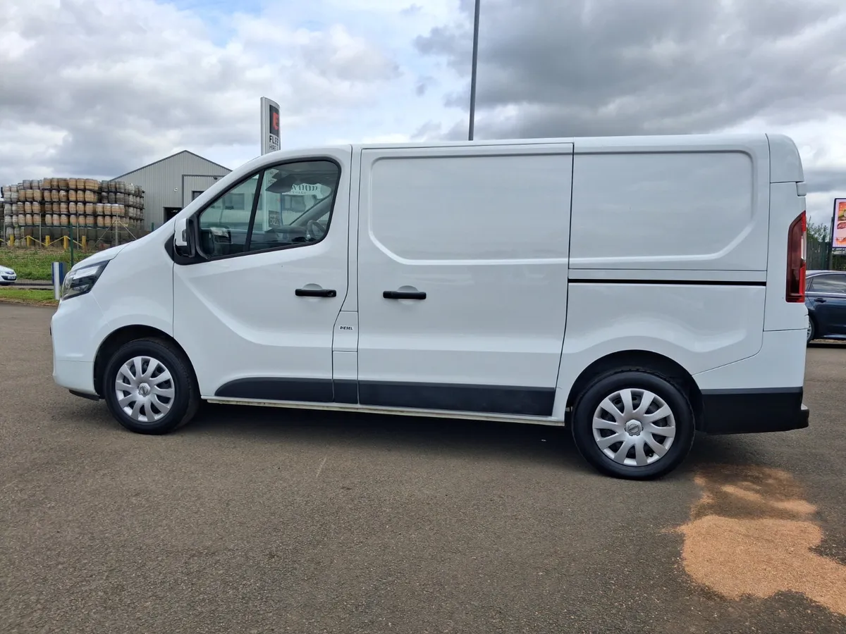 2022 Nissan Primastar Panel Van - Image 1