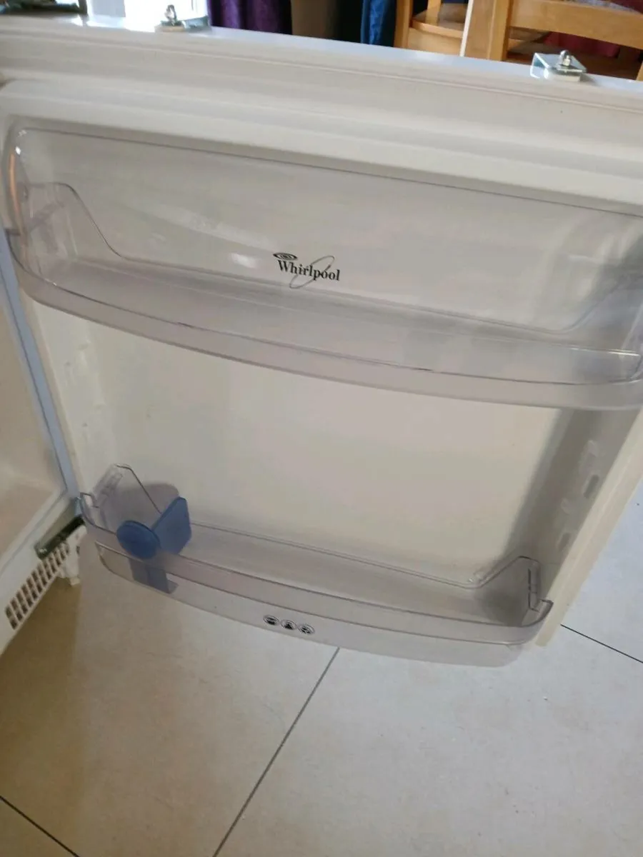 Intergreated fridge - Image 3