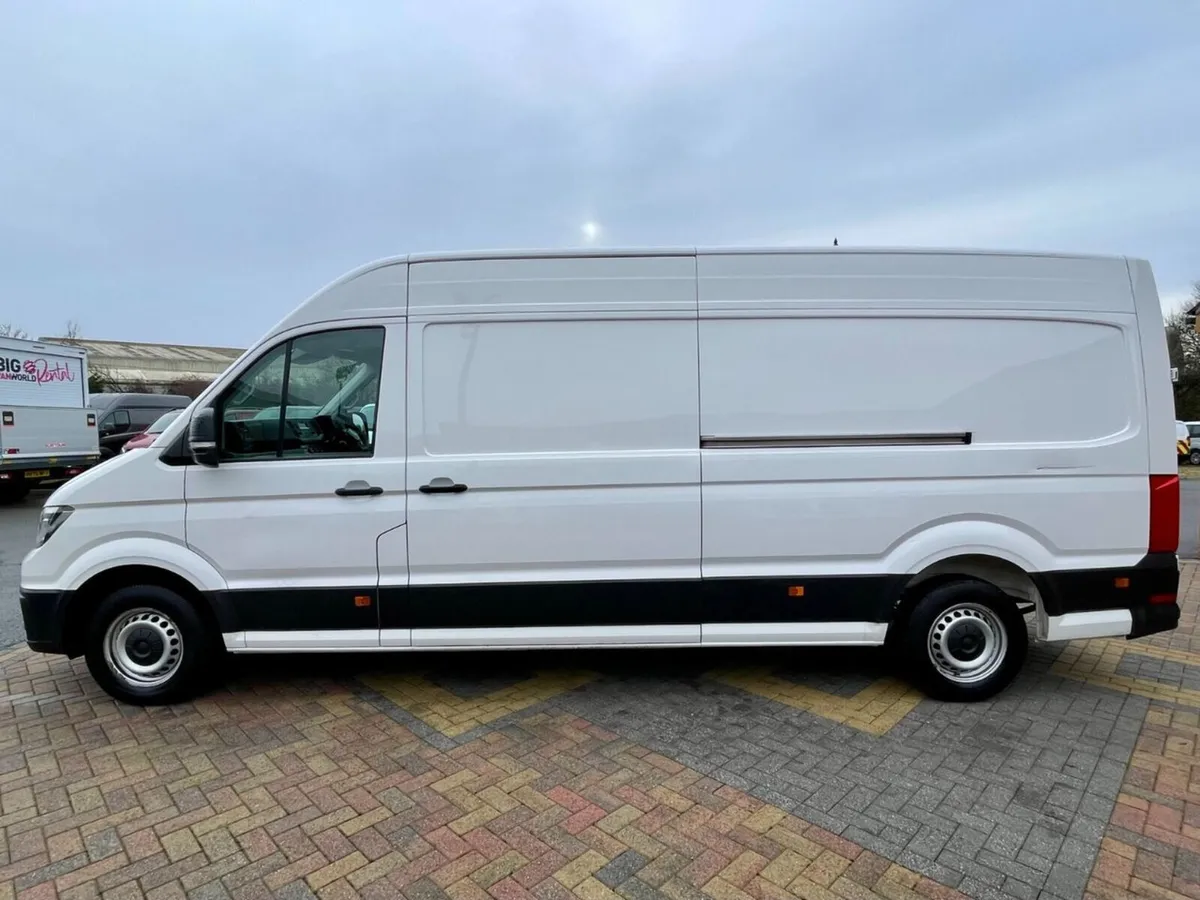 2017 Volkswagen Crafter Panel Van - Image 1