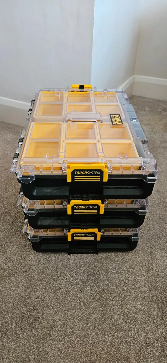 Dewalt 2.0 Screw Box  X 3 - Image 3
