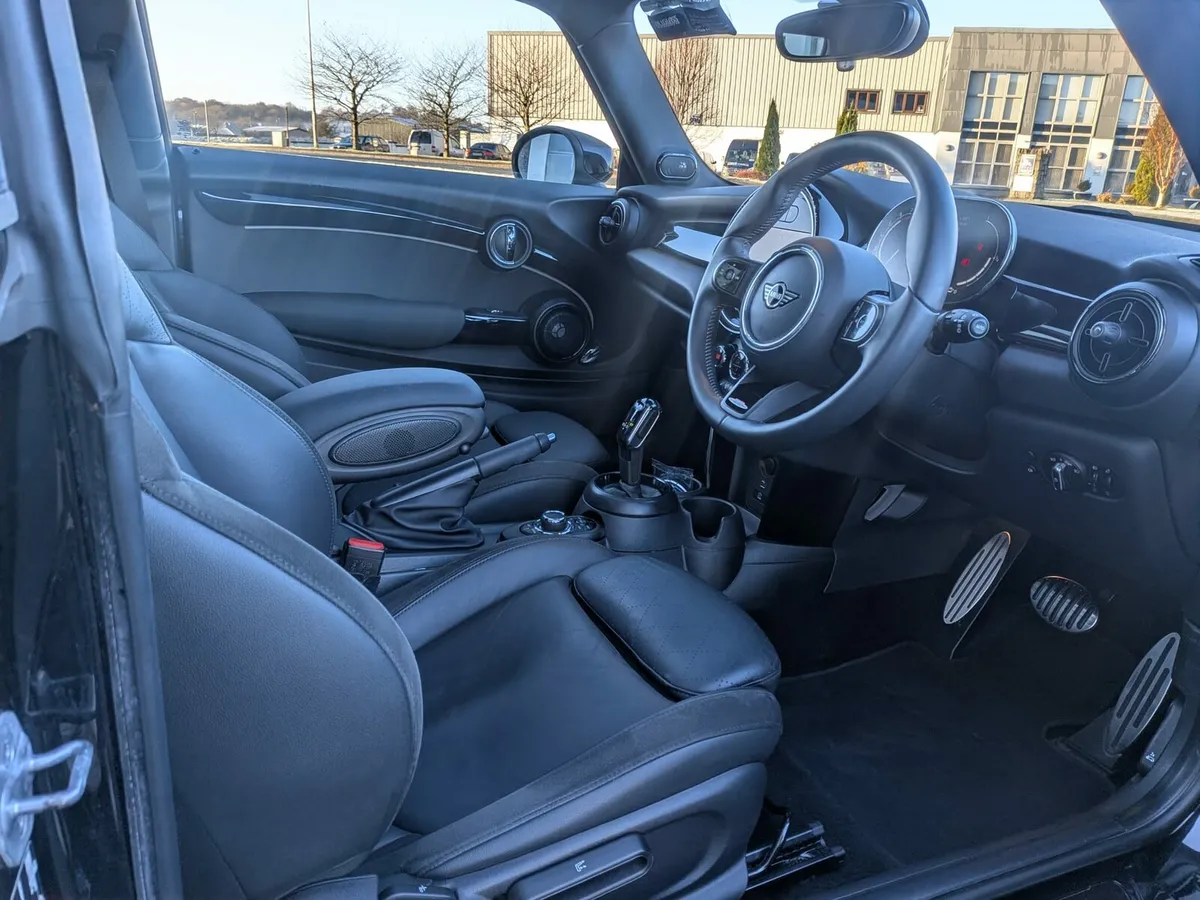 Mini Cooper John Cooper Works Fully Loaded - Image 4