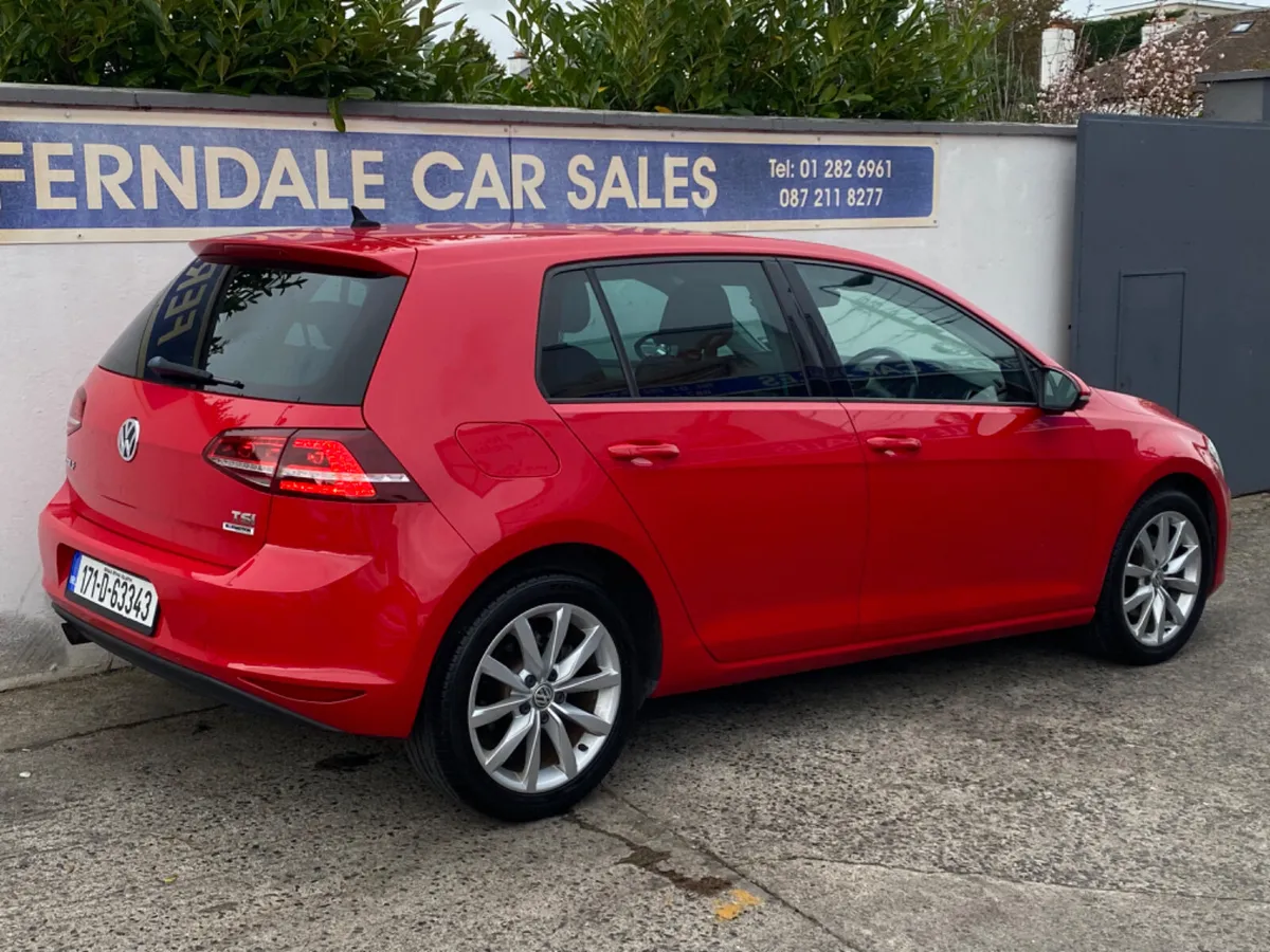 Vw  Golf  Highline low kms - Image 4