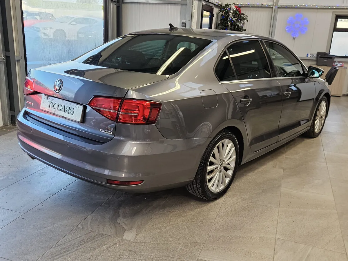 16 VOLKSWAGEN JETTA 2.0 DIESEL HIGHLINE - Image 3