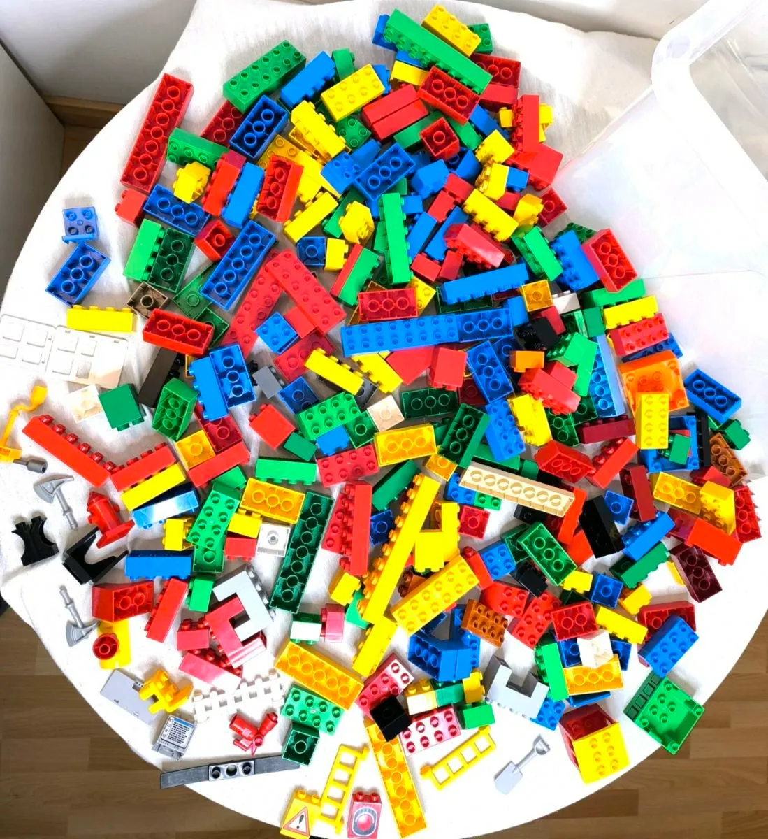 Large Lego Duplo Bundle (411 pieces +3 plates) - Image 2
