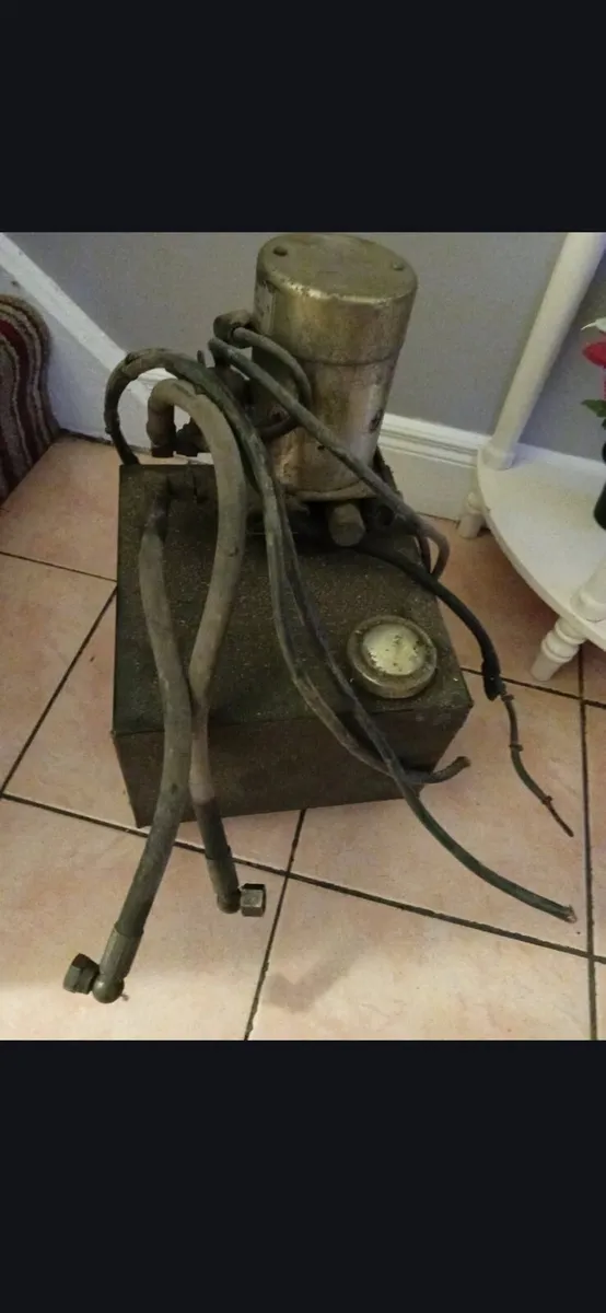 Battery hydraulic power pack - Image 3