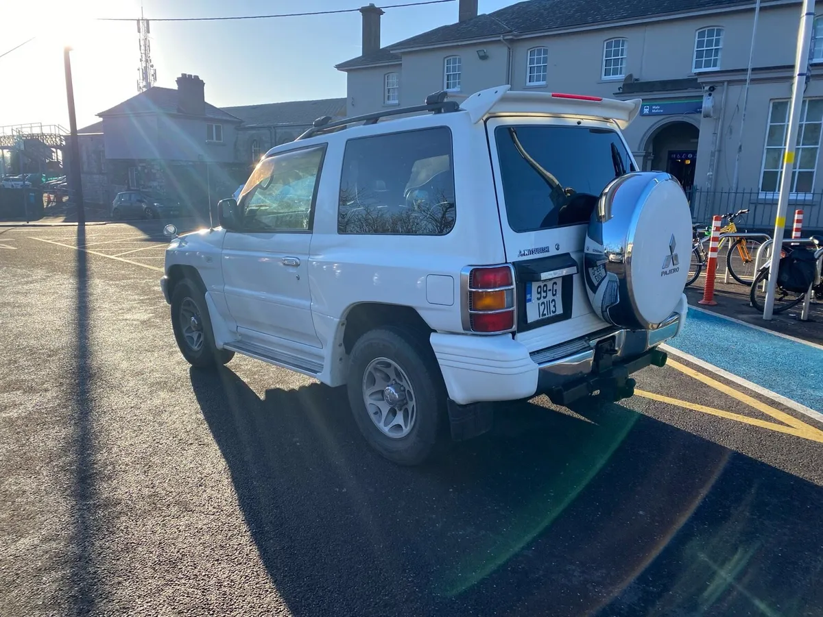 Mitsubishi pajero - Image 2