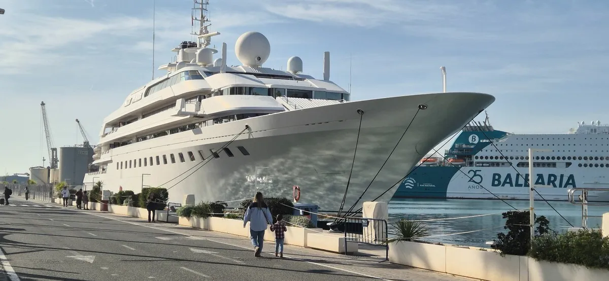 Boat paint available for your lake yacht - Image 1