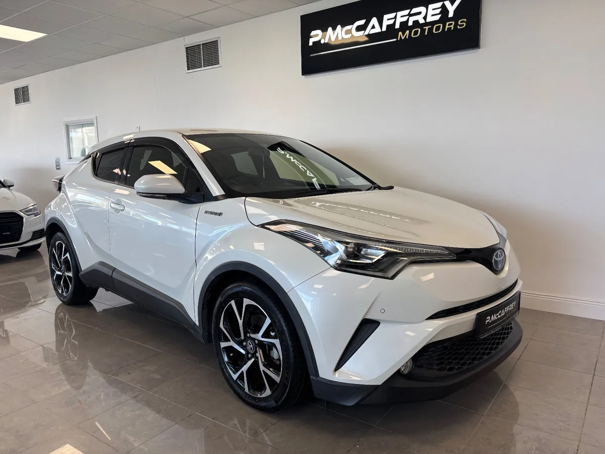 2020 Toyota C-HR Luna Sport Leather Reversing Came - Image 4