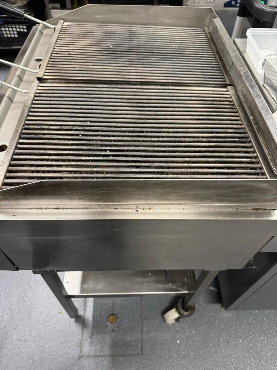 Grill - Image 1