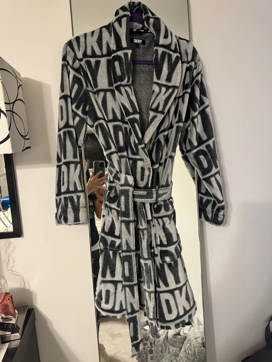 Women’s loungewear - Image 1