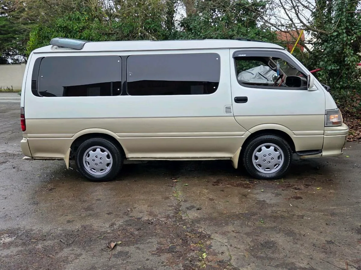 Toyota hiace supercustom living saloon diesel auto - Image 3