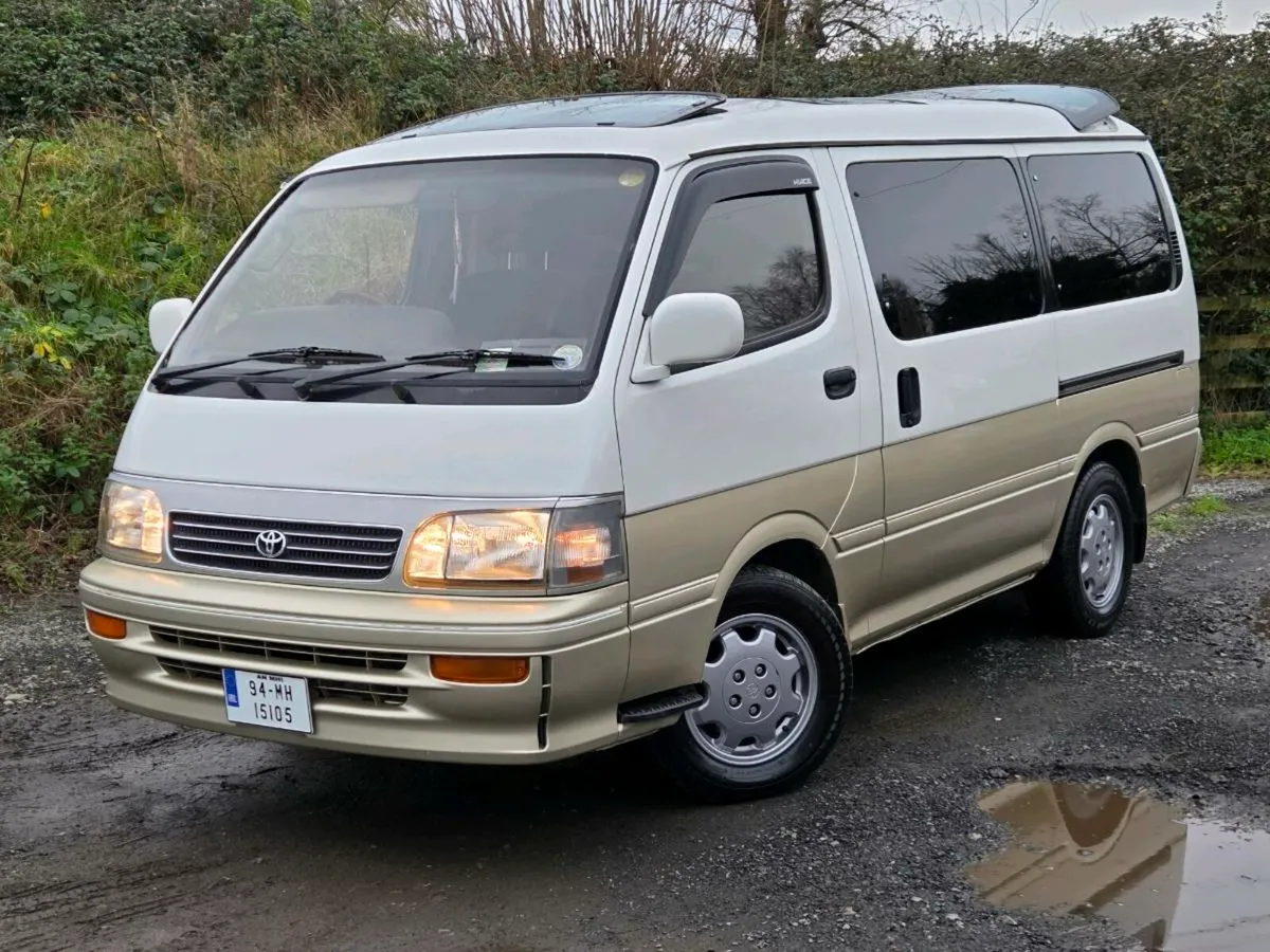 Toyota hiace supercustom living saloon diesel auto - Image 1