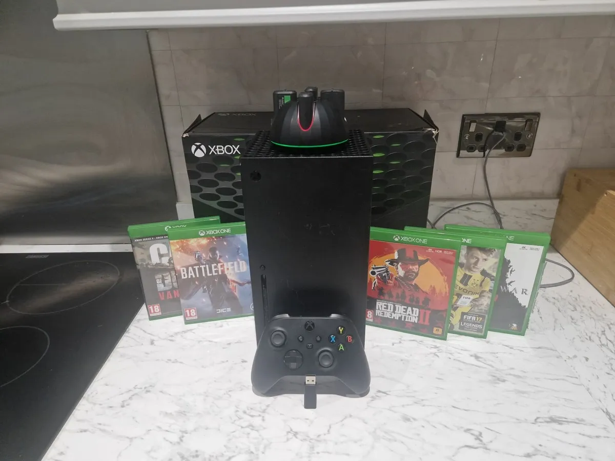 Xbox  series X 1TB - Image 1