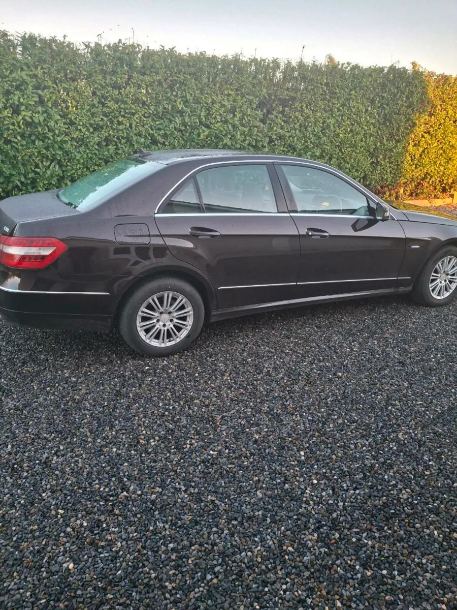 Mercedes E class - Image 4