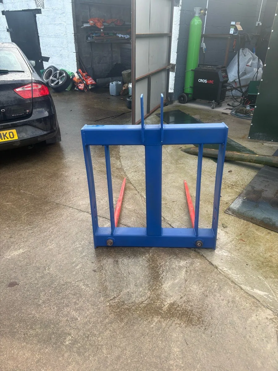 Bale spike - Image 3