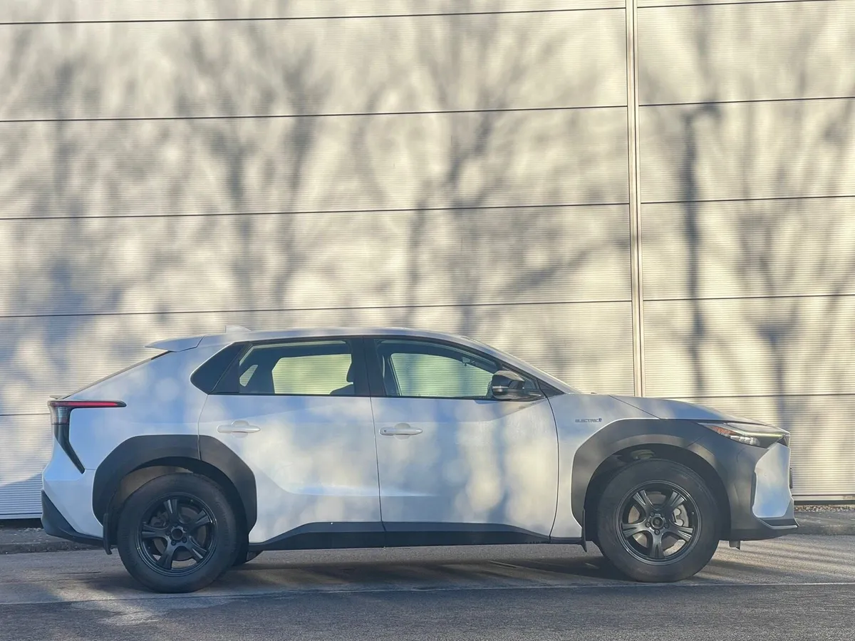 Toyota Bz4x - Image 2