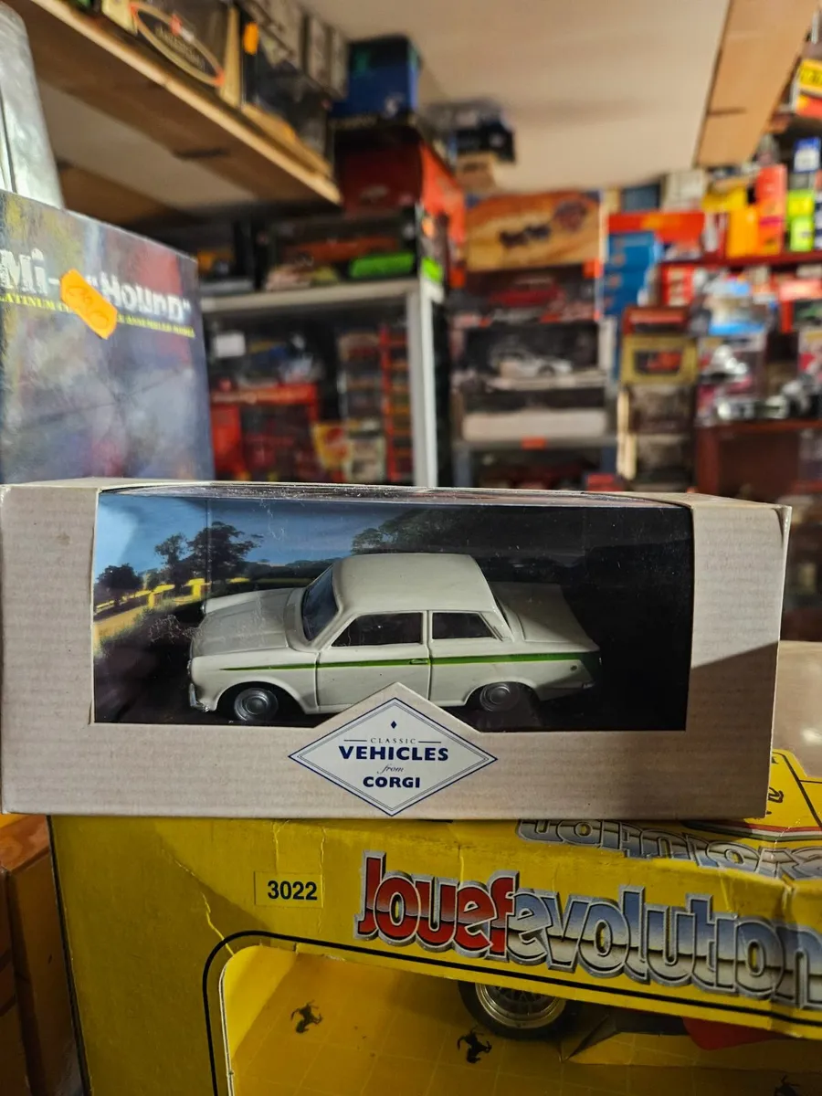 Corgi Ford Cortina Lotus - Image 1