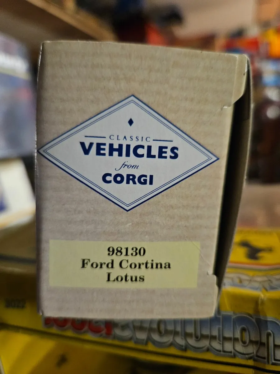 Corgi Ford Cortina Lotus - Image 2