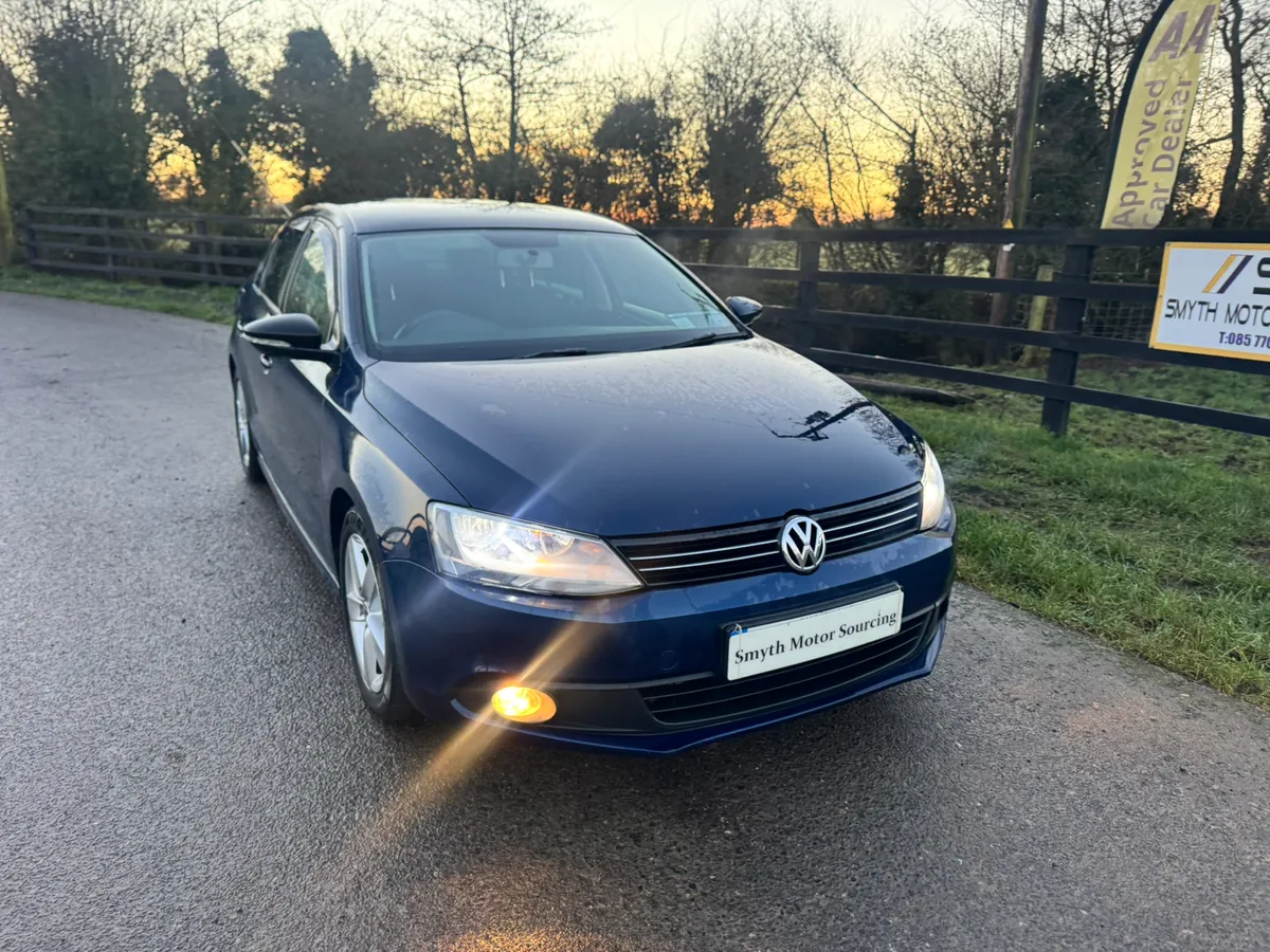 141 Volkswagen Jetta 1.6Tdi Bluemotion - Image 4