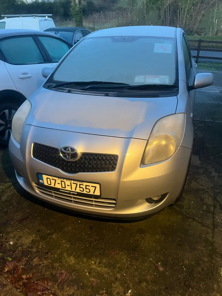 07 toyota yaris - Image 4