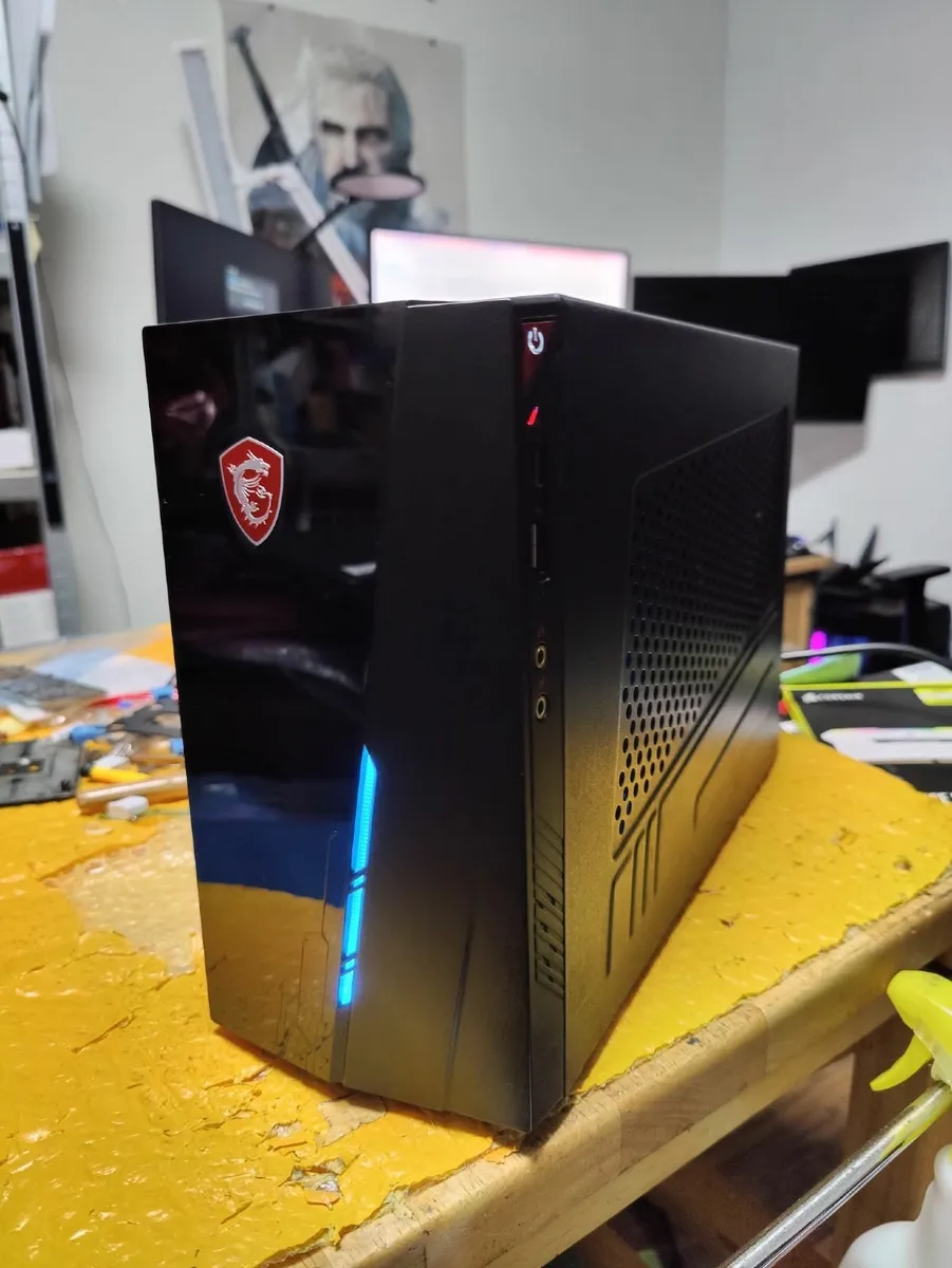 Compact Gaming PC i7/16GB/1TB/GeForce RTX/Wifi/W11 - Image 1