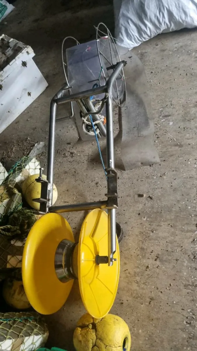 mackerel hand gurdy - Image 1