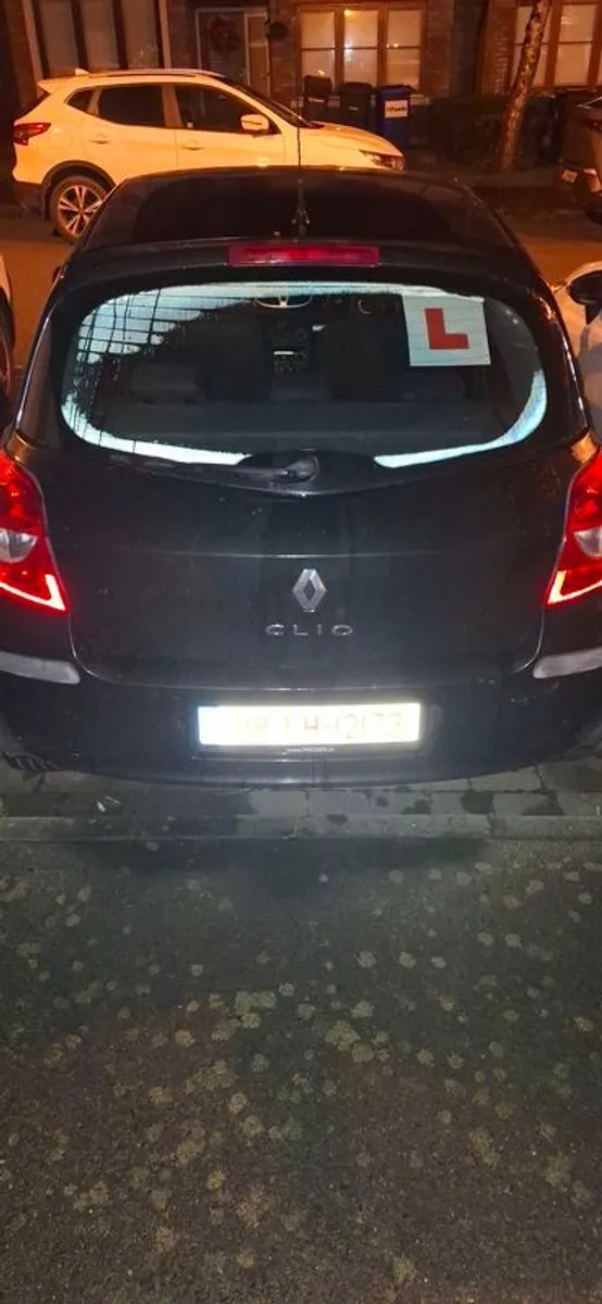 2008 Renault Clio - Image 2