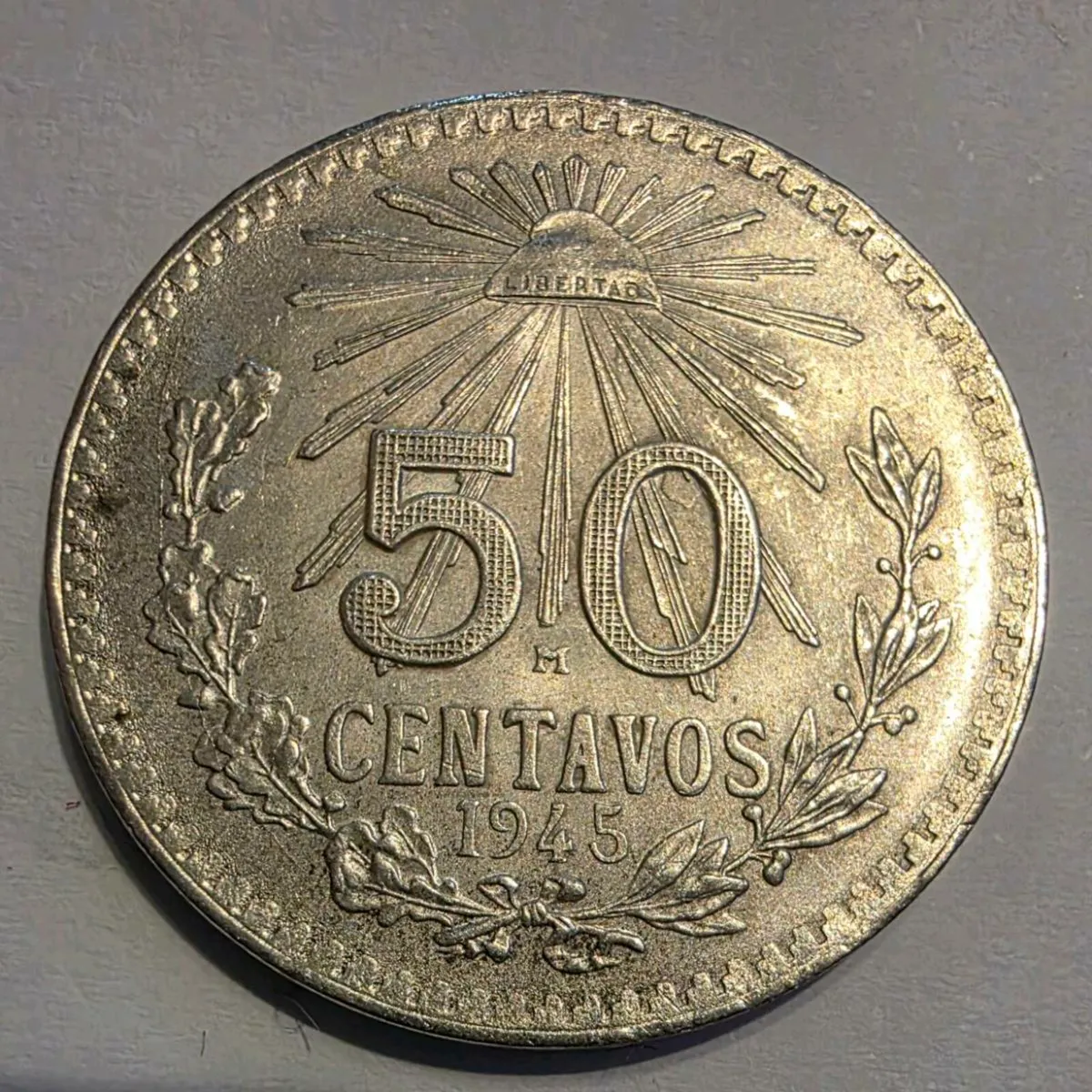 1945 silver mexicana 50 centavos - Image 1