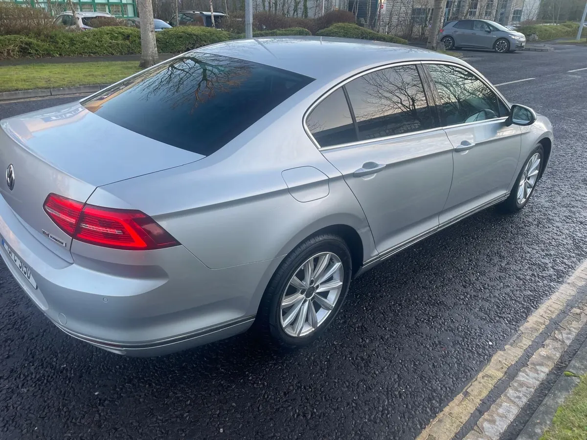 151 Volkswagen Passat - Image 3