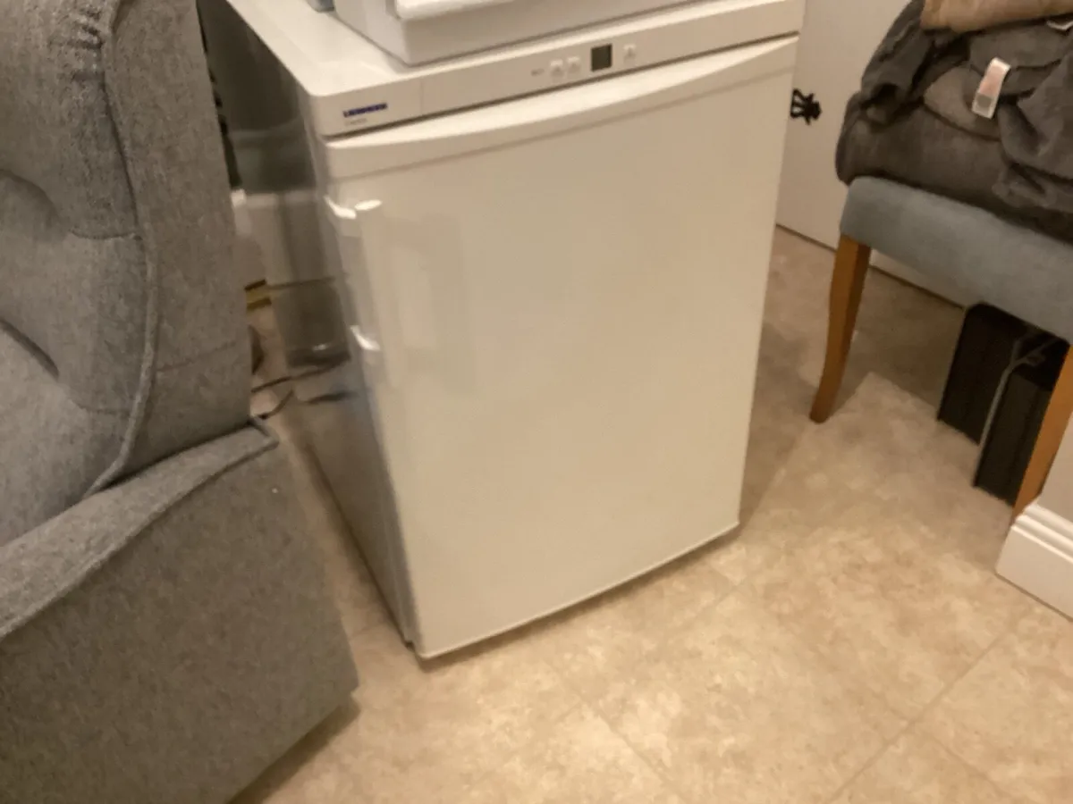 Undercounter freezer