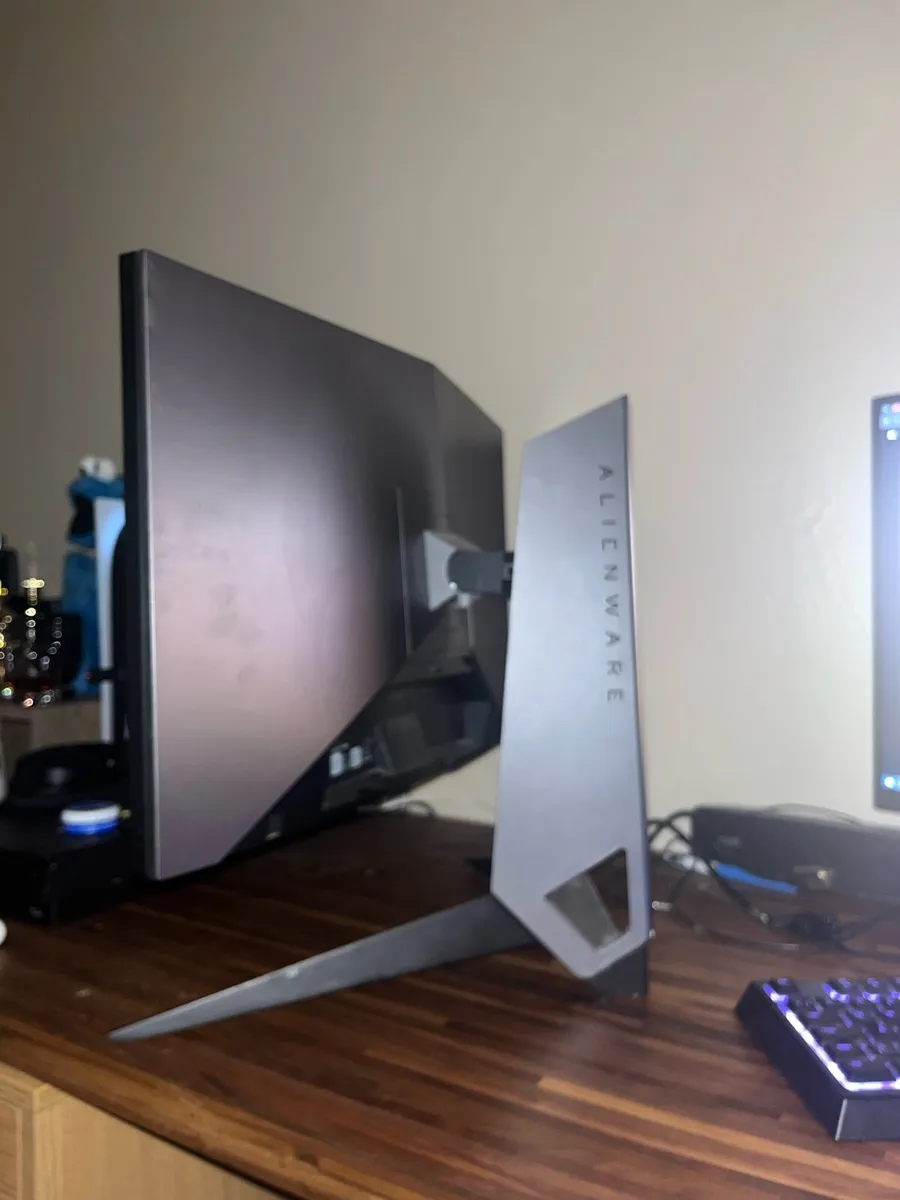 Alienware 240hz monitor - Image 4