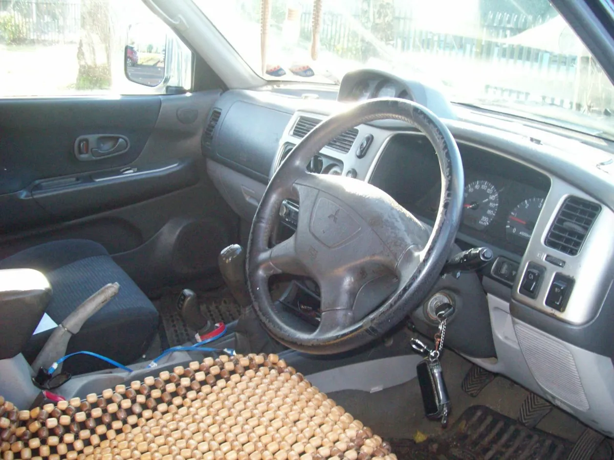Mitsubishi Pajero 2006 - Image 4
