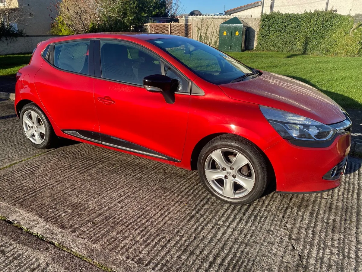 A Simply Superb Renault Clio 2016 - Image 4