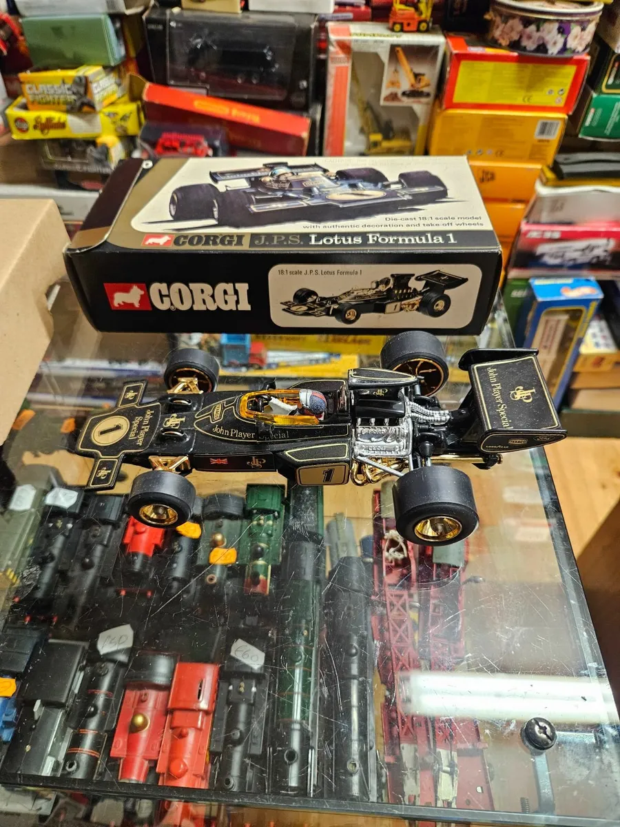 Corgi 1970's Formula 1 JPS - Image 4