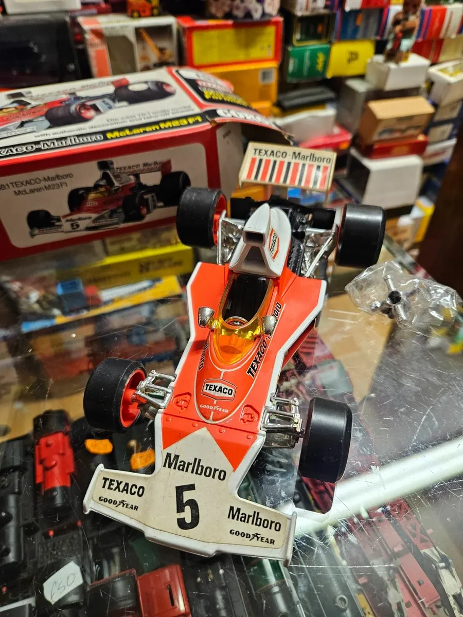 Corgi 1970's Formula 1 Texaco Marlboro - Image 2